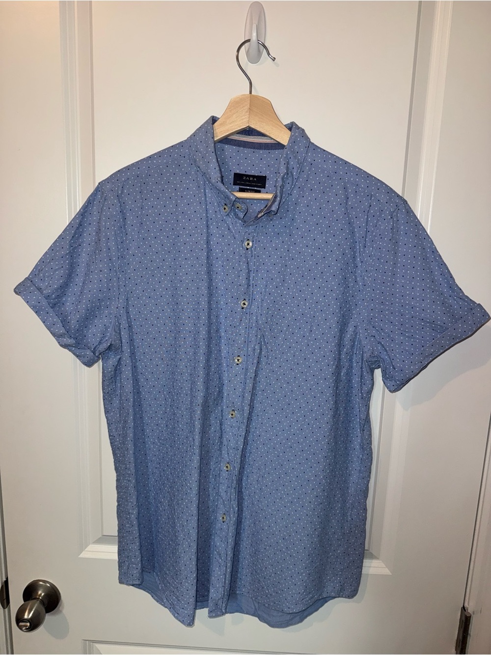 Zara Men’s Light Blue Short Sleeve Button-Down with Micro Dot Print